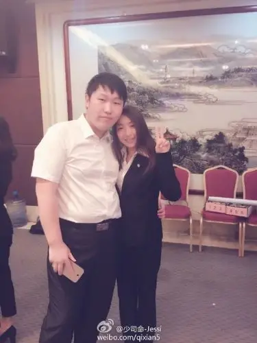 有网络歌手 少司命 的真人照片没有,求照片,觉得她的歌曲多好听的,秦