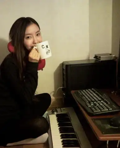 hyo min,         ),1989年5月30日出生于韩国釜山,毕业于成均馆大学