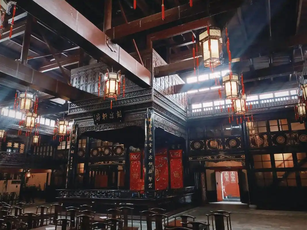 别上课了 来和我一起点天灯#盗墓笔记 #来点天灯 #新月饭店 - 抖音