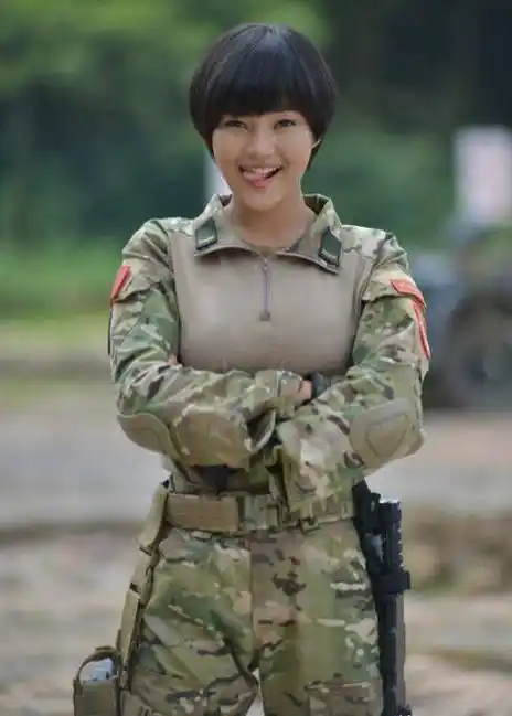 《特种兵之火凤凰》主演现状,9位女主一个没红,女配却火了_剧中_田果