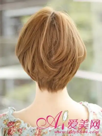 人气学生小清新短发 刘海提升气质