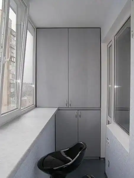 早知道我家也这样装阳台,留10公分做个窗边置物架,使用方便!|柜子|花