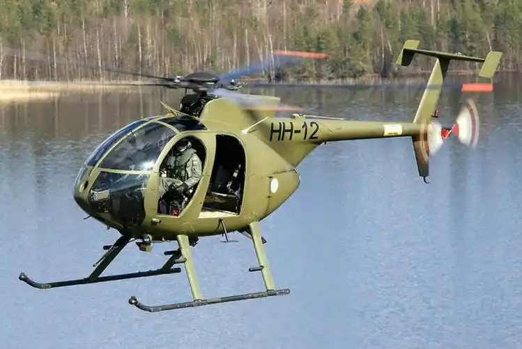 美国oh-6"小鸟"观察直升机