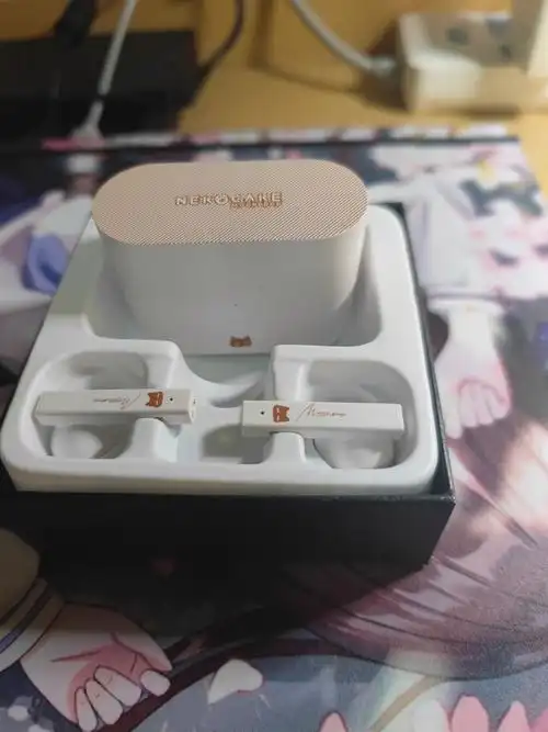 水月雨蓝牙耳机