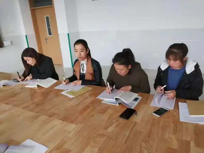 李秀敏老师在做主题讲解