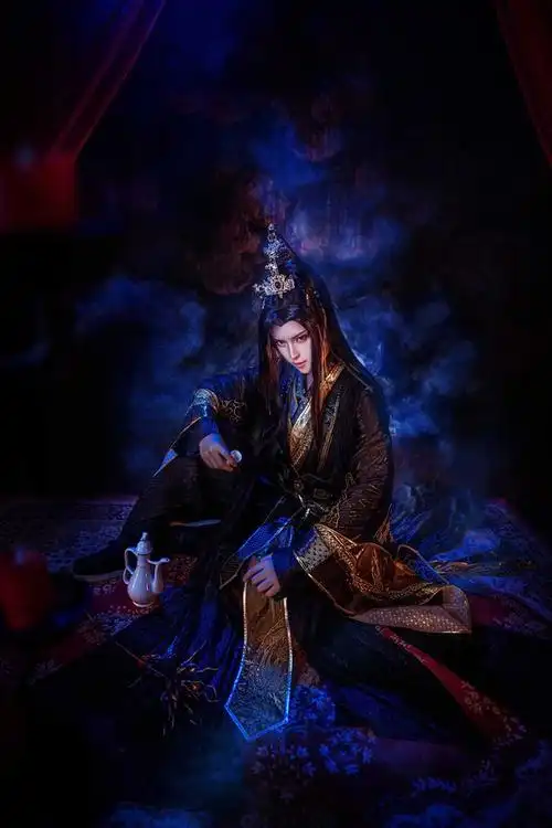 二哈和他的白猫师尊墨燃踏仙君cos正片