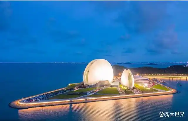 珠海大剧院,也就是现如今的珠海歌剧院.