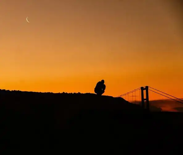 回头看到这一瞬间就有了拿起相机记录下来的冲动.