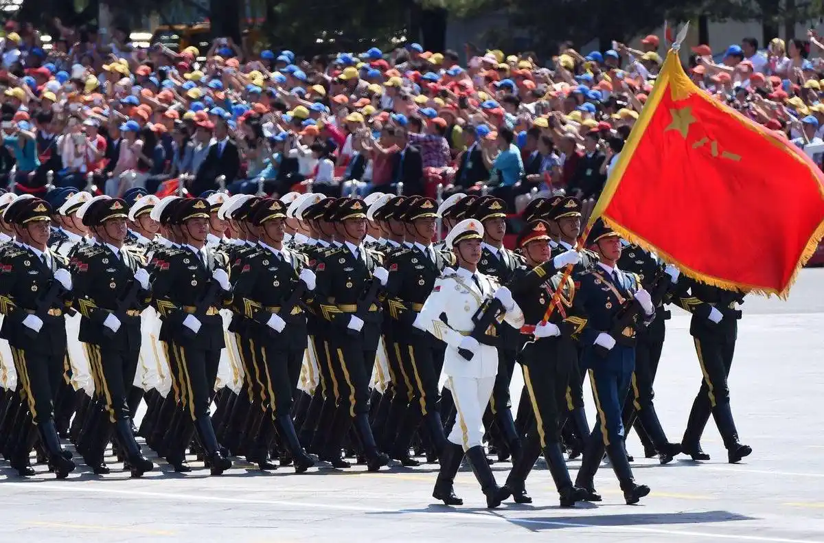 1年后的中国式卡塔尔阅兵,看看有哪些变化?美网友:我被折服