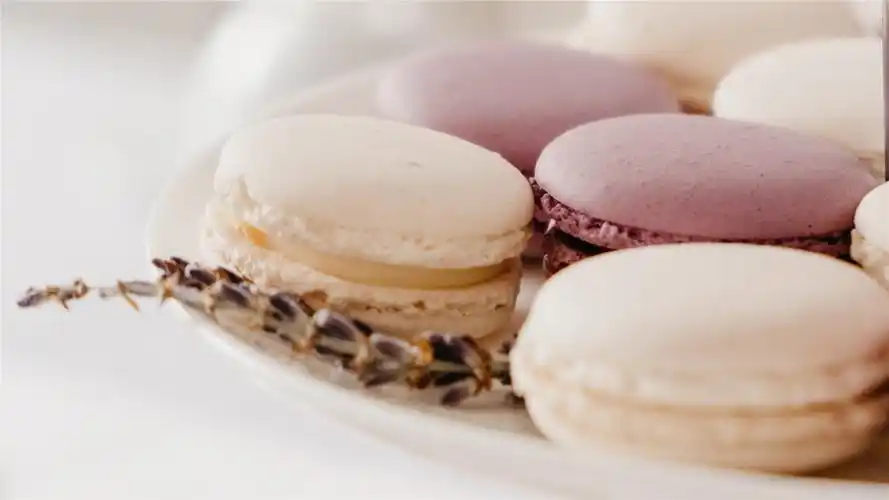 小巧精致的马卡龙高清桌面壁纸