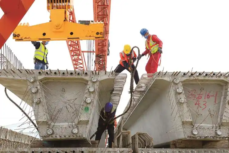 标志着绕城高速项目一工区桥梁施工全面进入制梁,存梁,架梁连贯作业