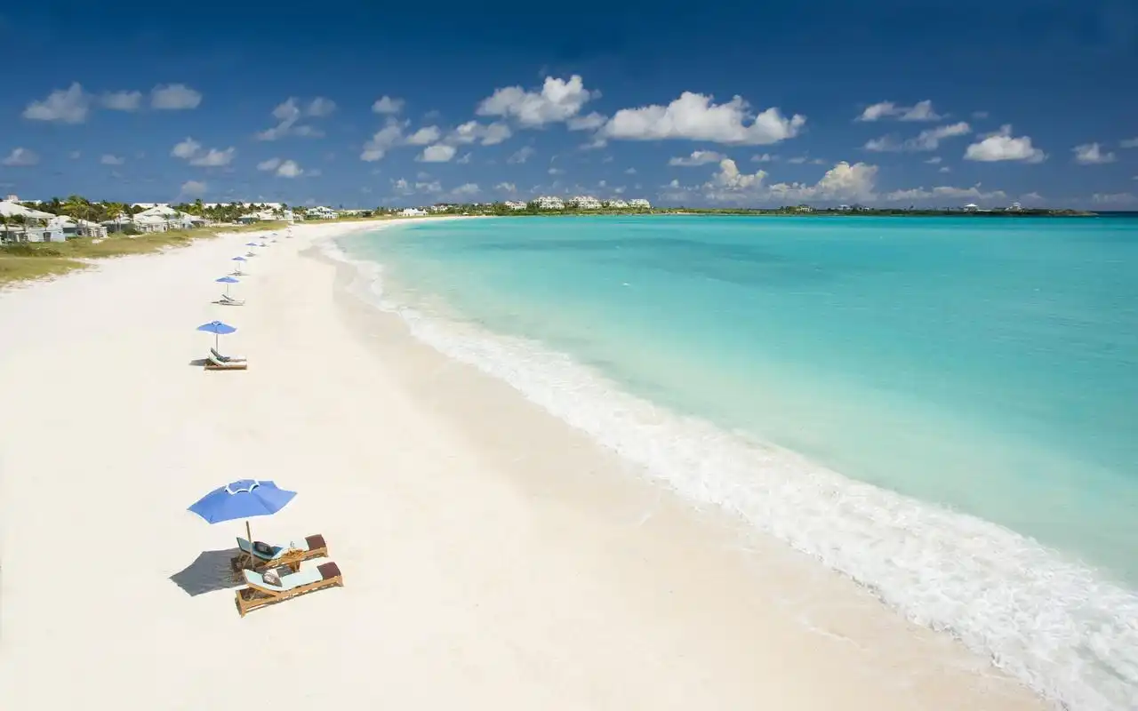 一组唯美自然沙滩高清桌面壁纸分享给美桌网的各位亲们,希望大家能够