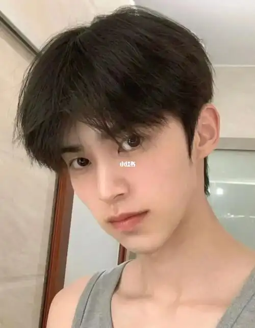 男生这个发型一定会招女孩子喜欢