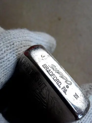 1991年zippo有没有一款斜底刻的自由女神