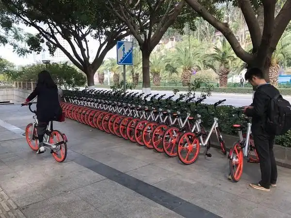 陈庚)智能共享自行车品牌"摩拜单车"今天宣布进入厦门试运营,先期将