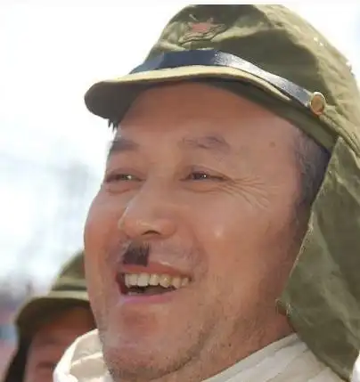 日本人的那戳小胡子到底是在哪儿学来的真正的发源地是这个国家