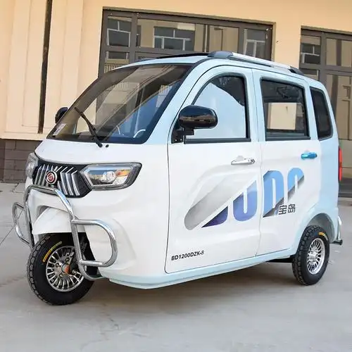 宝岛正品成人全封闭电动三轮锂电国标上牌油电两用日常代步电瓶车