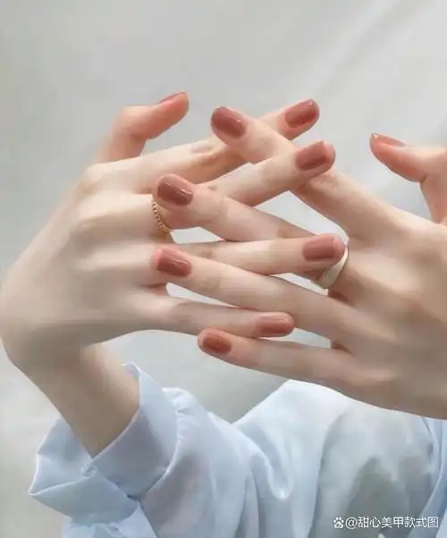 通勤美甲,展现都市女性的优雅与力量,适合上班族学生党专属美甲