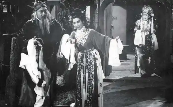 "大傻"成奎安:从60元月薪到年收50万元,娶两位妻子,54岁逝世