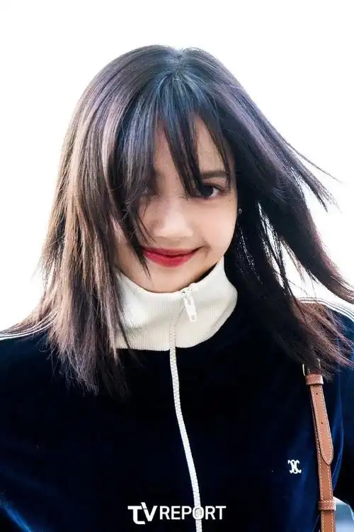 lisa的刘海回来了