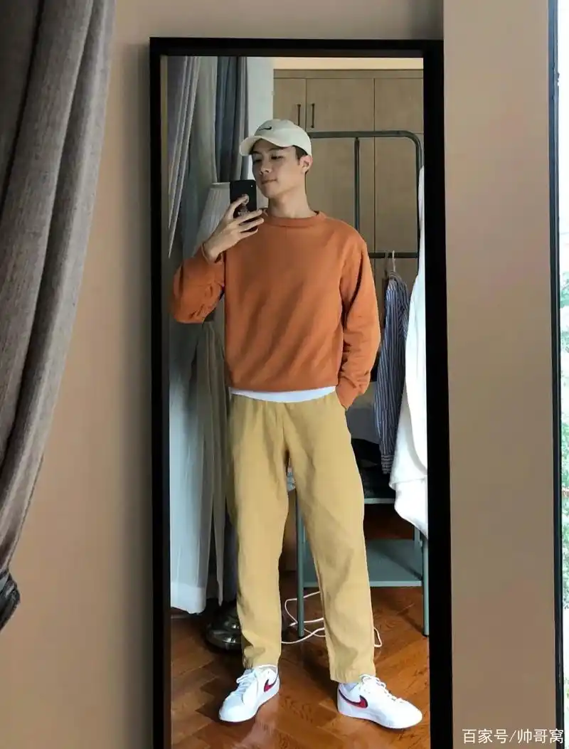 身高179,体重65,自拍男生的另类穿衣风格,你更喜欢哪种类型!