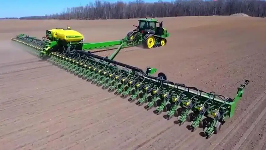 美国农场超大型农业机械作业,现代农业的先行者,太厉害啦!