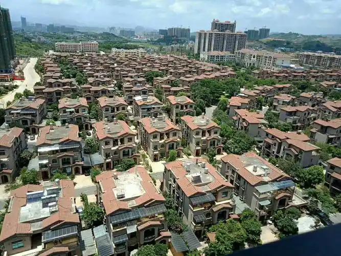 碧桂园映山别墅3房2厅3卫158平方赠送前后小花园售价90万