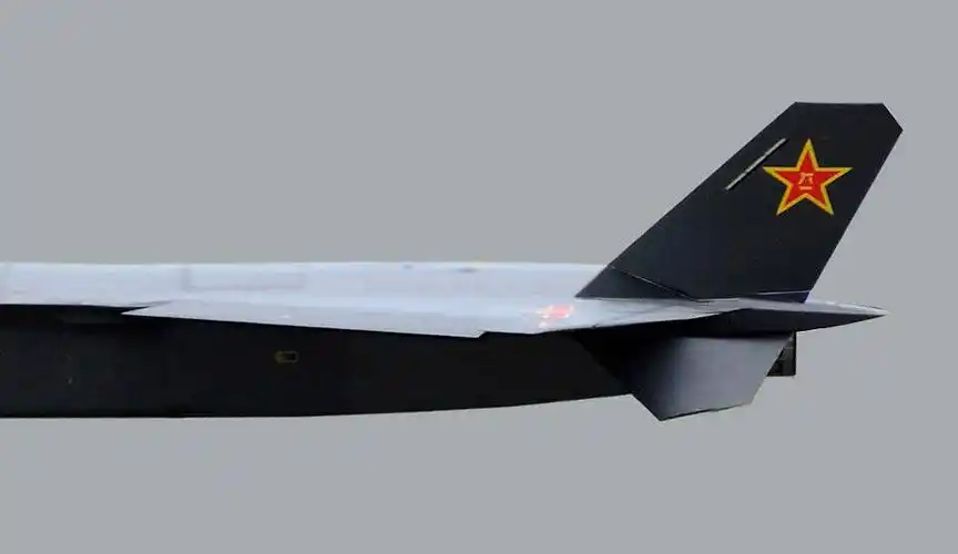 国外知名3d图形工作室首次为2036号歼20战机建模