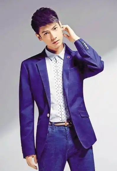 原创罗云熙腰围61撞上雷佳音头围网友这是什么魔鬼身材