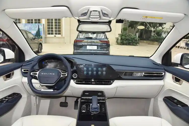 五菱凯捷汽车价格与图片,新款五菱七座商务车配置