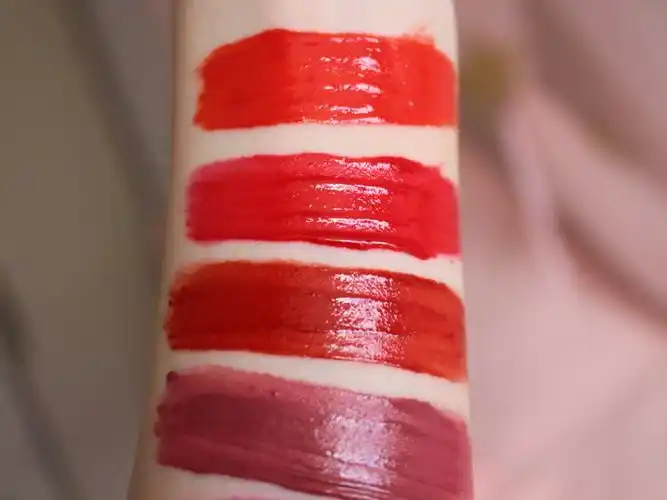 阿玛尼红管无滤镜试色春夏秋冬都在这 红管系列上嘴哑光的丝绒的质地