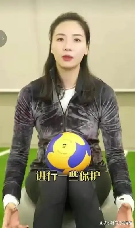 魏秋月vs丁霞论天赋魏秋月更强但论对排球的喜爱丁霞远远超出