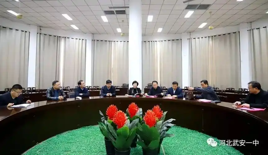 邢台市清河县政府副县长段丹丹带队到武安一中观摩调研