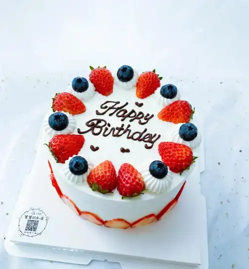 简单清爽草莓奶油蛋糕