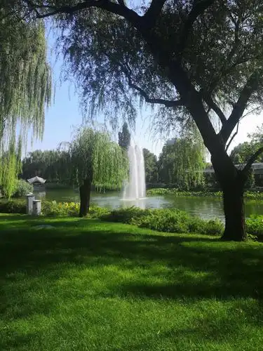 北京人定湖公园一