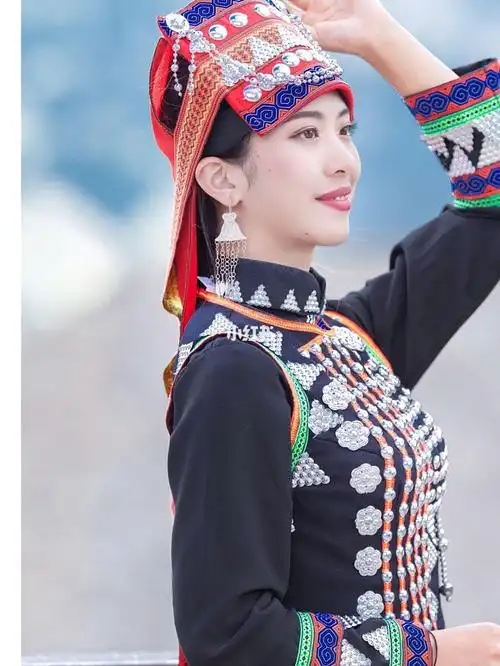 哈尼族服装图片绿春哈尼族服饰图片红河哈尼族服饰图片哈尼族服饰的