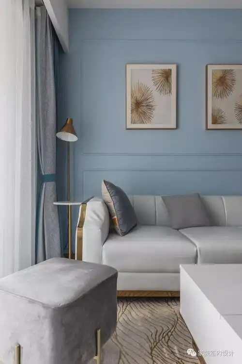 99㎡美式轻奢三居清新的灰蓝色与柔和的烟灰粉,带来一室优雅浪漫