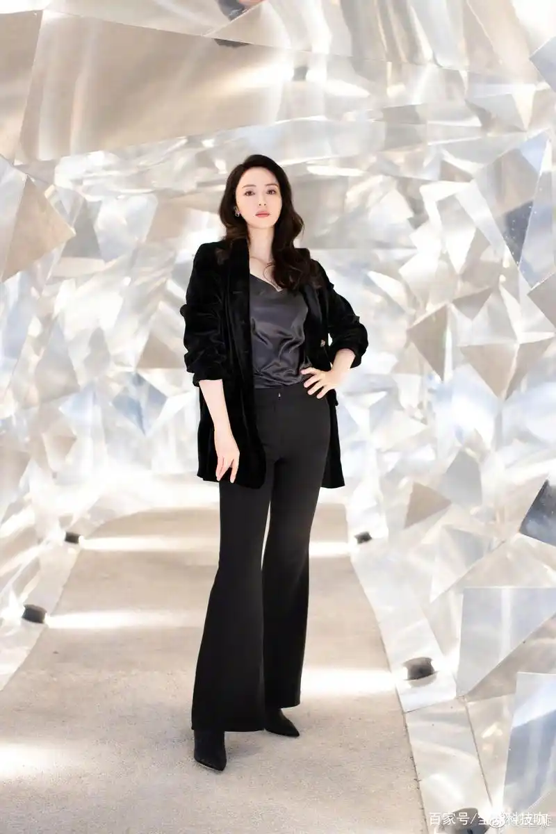 董璇:重庆防空洞改造的创意共享空间