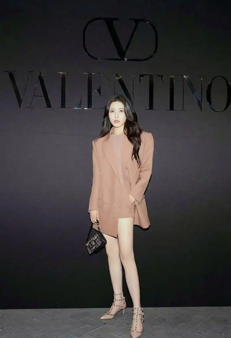 曾黎高跟凉鞋大长腿