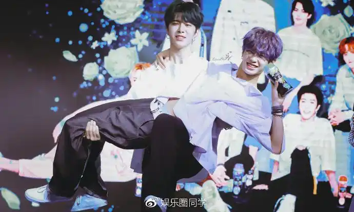 皇权富贵公主抱范丞丞和justin黄明昊真是浓浓的兄弟情啊