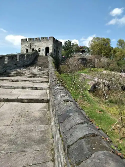 《江南古长城》浙江临海台州府古城墙(手机拍照)
