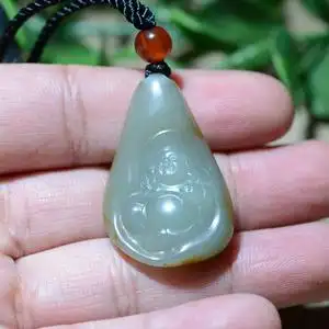 和田玉玉石挂件 青白玉红皮籽料独籽弥勒佛笑佛吊坠10g 和田小玉