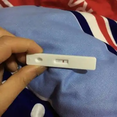 月经推迟两天,测出来一深一浅,是怀孕吗.