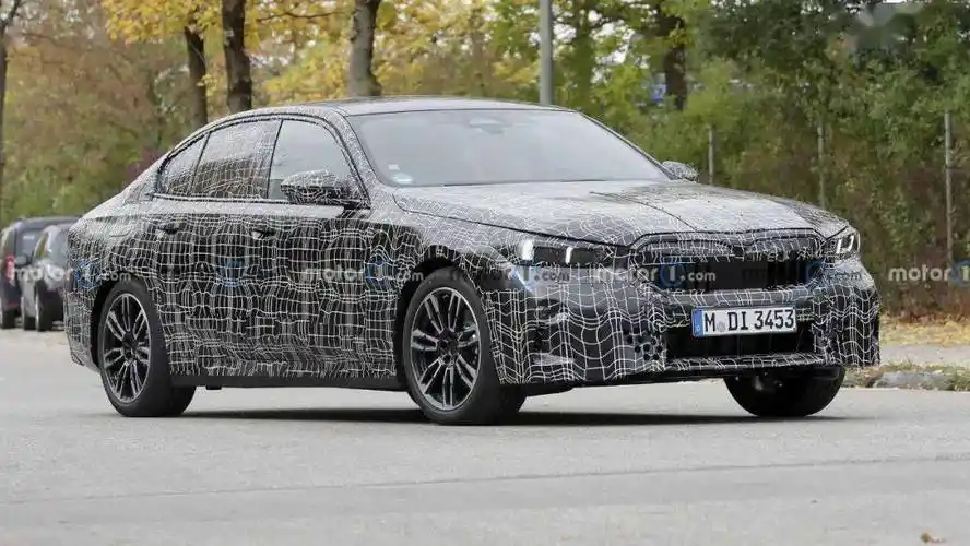 车身更修长 全新宝马5系谍照曝光_搜狐汽车_搜狐网