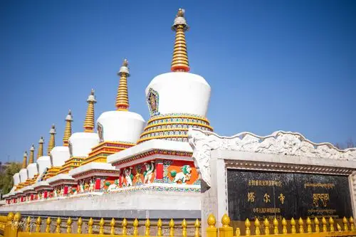 塔尔寺不愧为中国十大寺庙之一可谓精美绝伦