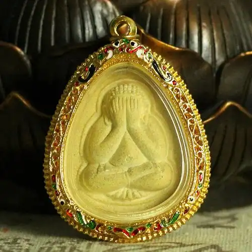 泰国正品掩面必打佛牌代购批发 招财辟邪挡灾挡小人 佛像送证书