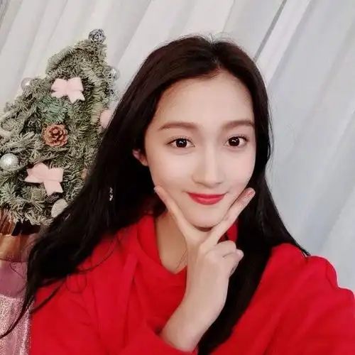 关晓彤有多爱这手势?每次自拍都会用上,却没人发现她的小心思