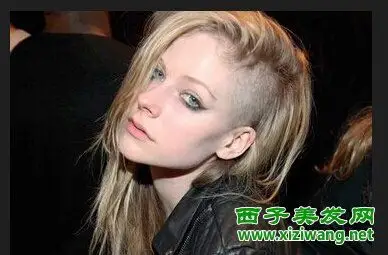 女生长发剃鬓角发型 看看谁的最个性(4)