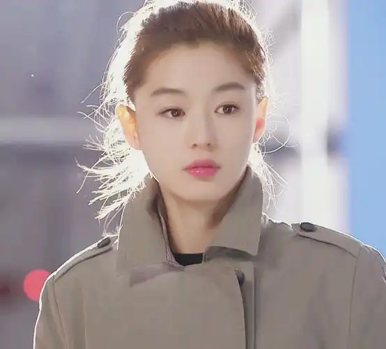 全智贤拍秋冬写真照,气质温柔,优雅迷人