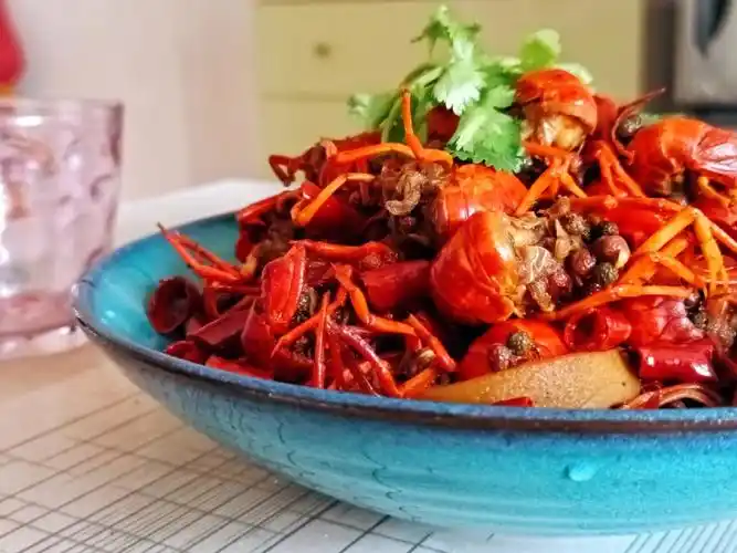 比饭店还好吃的爆炒小龙虾不好吃我炫铁锅